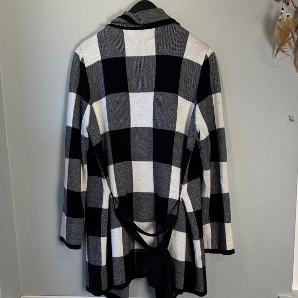 Jones New York Black and White Checkered Cardigan - Picture 7 of 8